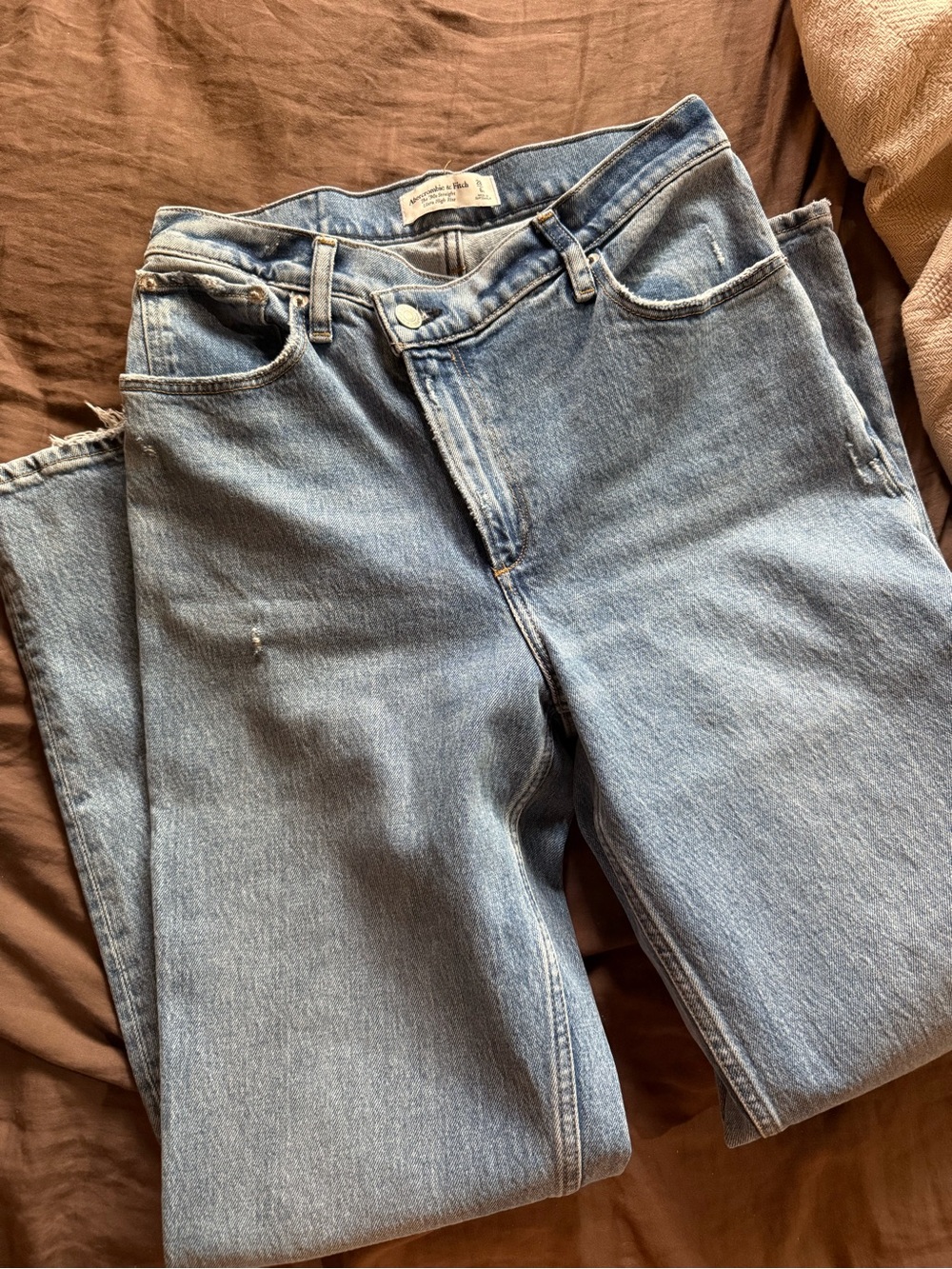 Abercrombie 90s straight ultra high rise